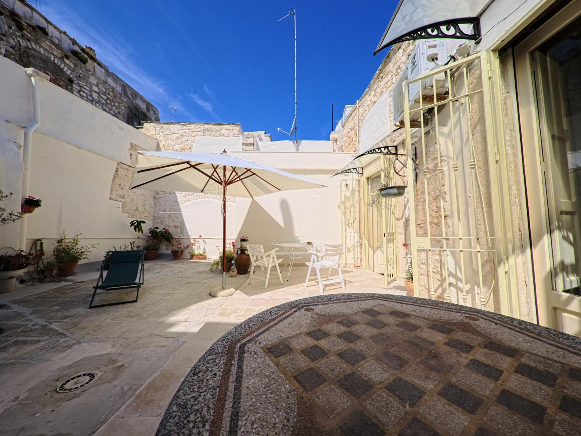 Palazzo Framarino Dei Malatesta - Noble Floor - XIV Century ジョヴィナッツォ エクステリア 写真