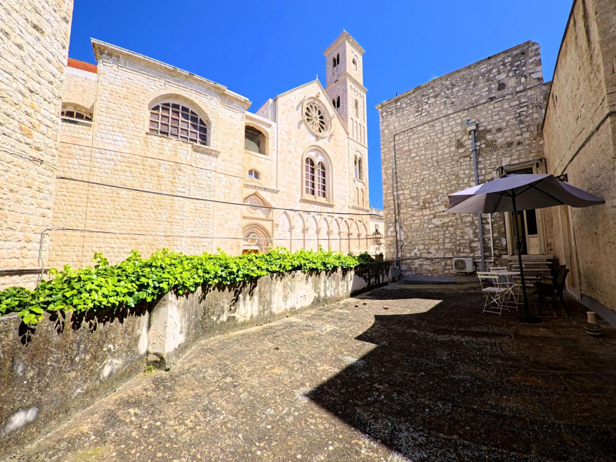 Palazzo Framarino Dei Malatesta - Noble Floor - XIV Century ジョヴィナッツォ エクステリア 写真