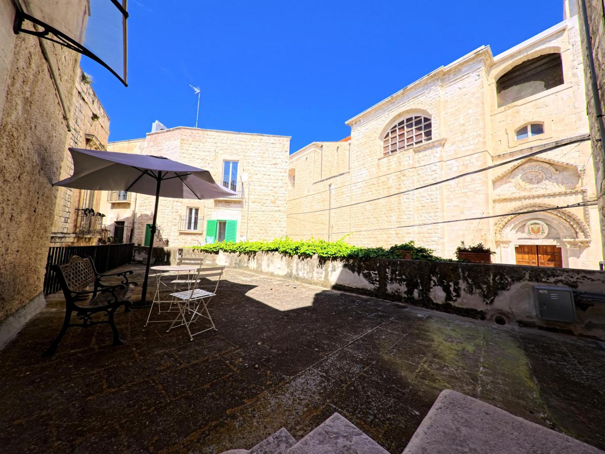 Palazzo Framarino Dei Malatesta - Noble Floor - XIV Century ジョヴィナッツォ エクステリア 写真